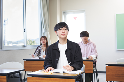 加工_岡山商科大学専門学校_トップ画像➀